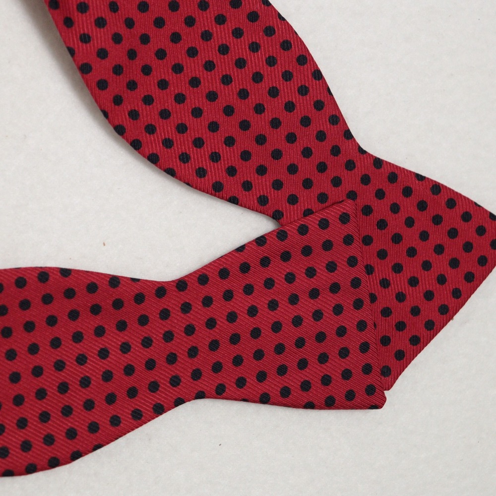 Banana Republic Bow Tie Polka Dot 100% Silk Red Men One Size - Picture 2 of 4